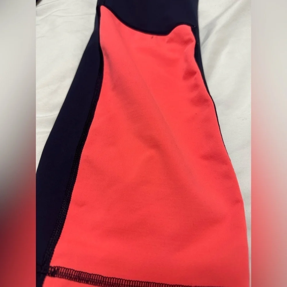 Lululemon Pump It Up Pant *small stain*